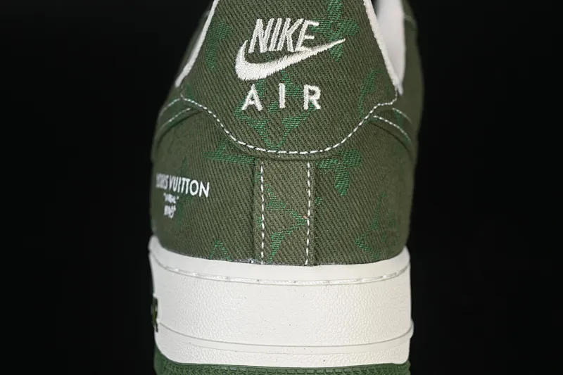 All categories Nk Air Force 1 Air Force series Nk Air Force 1 Low Air Force low top Nike Air Force 1'07 Low joint light green dark green Air Force 1 low top casual sneakers YF9511-822
